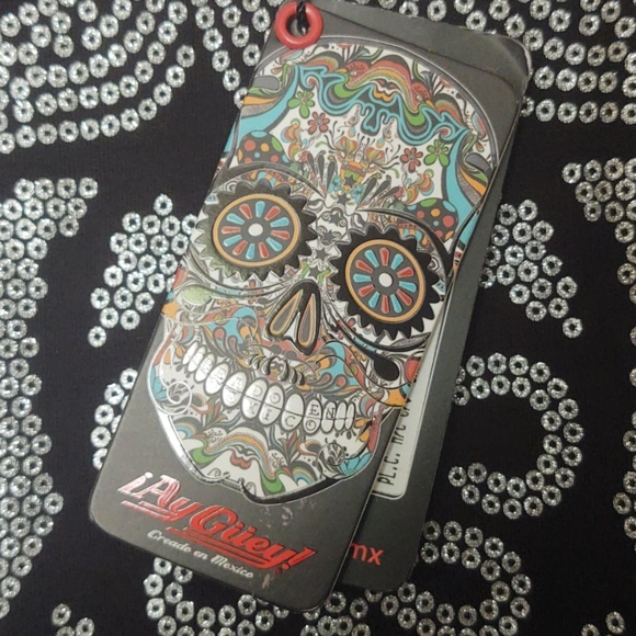 NWT ¡Ay Güey! Skull Embellished Tee - Picture 4 of 6